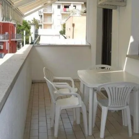 Rosa Apartman